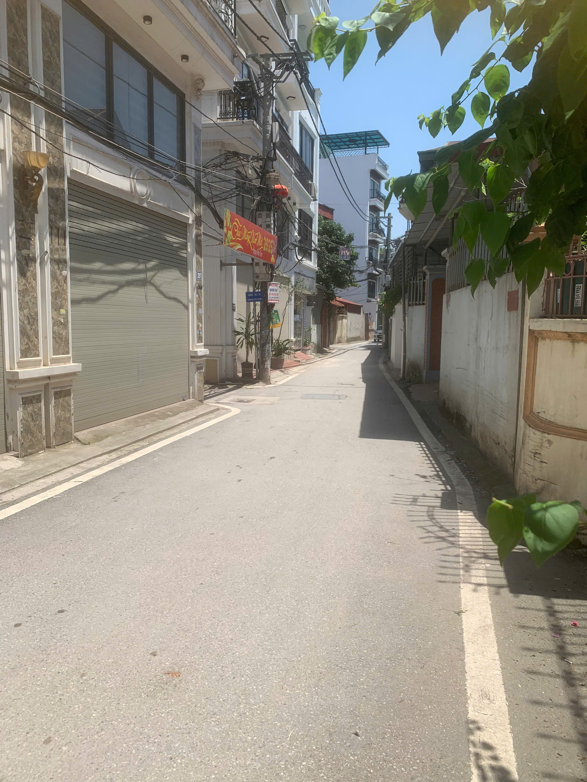 BÁN NHÀ BÁT KHỐI – Ô TÔ VÀO NHÀ – 2 MẶT THOÁNG – 52M2 CHỈ 5,6 TỶ